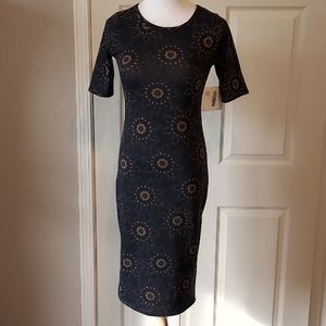 LuLaRoe (2) Julia Dresses